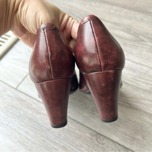 Clarks Indigo Burgundy Leather Mary Jane Pumps - Picture 9 of 14